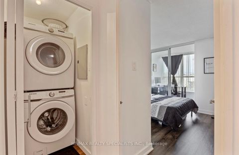Photo 2 at 311 - 330 Mccowan Road, Eglinton East, Toronto