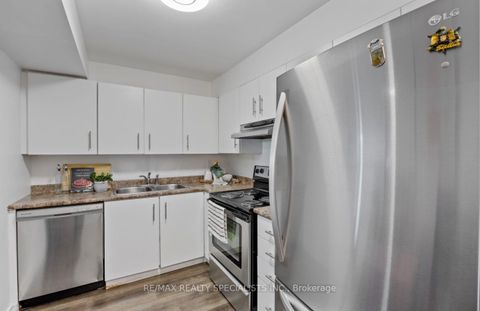 Photo 3 at 311 - 330 Mccowan Road, Eglinton East, Toronto