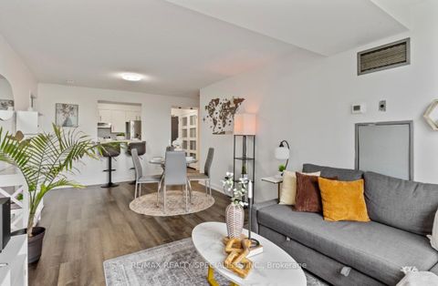 Photo 11 at 311 - 330 Mccowan Road, Eglinton East, Toronto