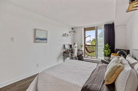 Photo 14 at 311 - 330 Mccowan Road, Eglinton East, Toronto