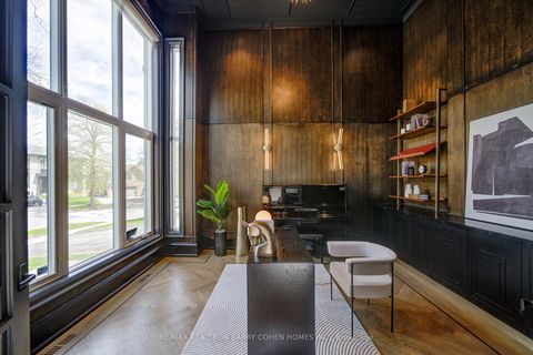 Photo 3 at 15 Ames Circle, Don Mills, Toronto