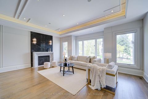Photo 7 at 15 Ames Circle, Don Mills, Toronto