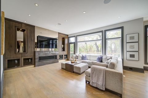 Photo 13 at 15 Ames Circle, Don Mills, Toronto