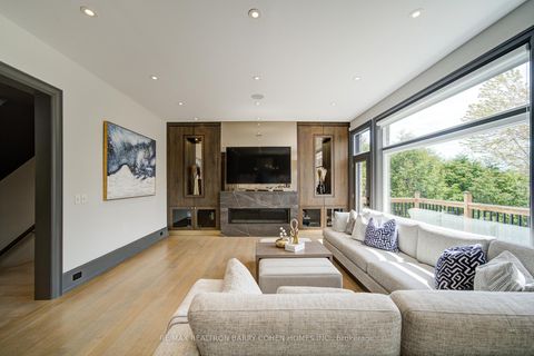 Photo 14 at 15 Ames Circle, Don Mills, Toronto