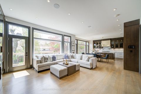 Photo 16 at 15 Ames Circle, Don Mills, Toronto