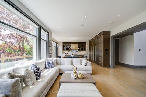 Photo 17 at 15 Ames Circle, Don Mills, Toronto