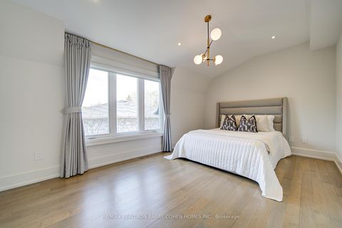 Photo 36 at 15 Ames Circle, Don Mills, Toronto