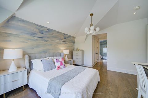 Photo 41 at 15 Ames Circle, Don Mills, Toronto