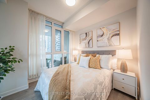 Photo 4 at 1502 - 30 Nelson Street, Waterfront Communities C1, Toronto