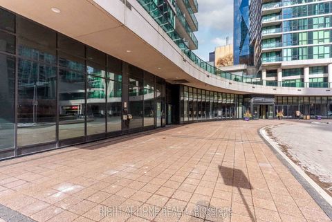 Photo 2 at 603 - 33 Bay Street, Waterfront Communities C1, Toronto