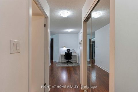 Photo 8 at 603 - 33 Bay Street, Waterfront Communities C1, Toronto