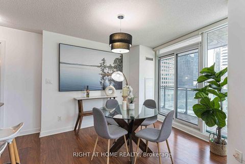 Photo 19 at 603 - 33 Bay Street, Waterfront Communities C1, Toronto