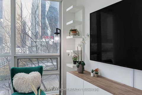 Photo 20 at 603 - 33 Bay Street, Waterfront Communities C1, Toronto
