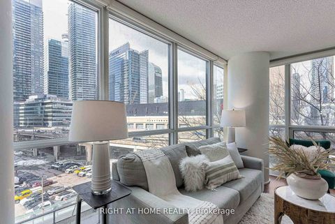 Photo 24 at 603 - 33 Bay Street, Waterfront Communities C1, Toronto