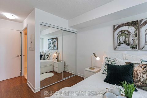 Photo 28 at 603 - 33 Bay Street, Waterfront Communities C1, Toronto