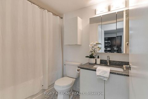 Photo 29 at 603 - 33 Bay Street, Waterfront Communities C1, Toronto