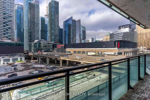 Photo 33 at 603 - 33 Bay Street, Waterfront Communities C1, Toronto