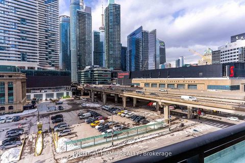 Photo 34 at 603 - 33 Bay Street, Waterfront Communities C1, Toronto