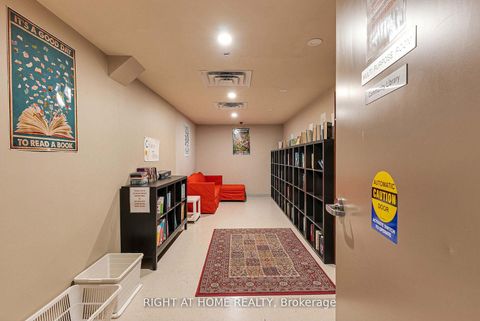 Photo 41 at 603 - 33 Bay Street, Waterfront Communities C1, Toronto