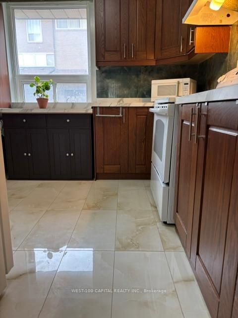 Photo 2 at #73 - 246 John Garland Boulevard, Clairville, Toronto