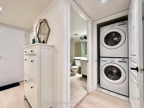 Photo 9 at 521 - 15 Northtown Way, Willowdale East, Toronto