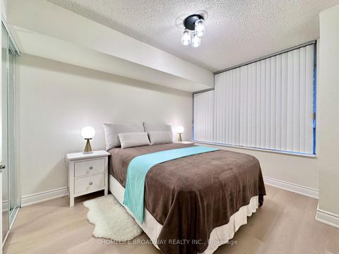 Photo 10 at 521 - 15 Northtown Way, Willowdale East, Toronto