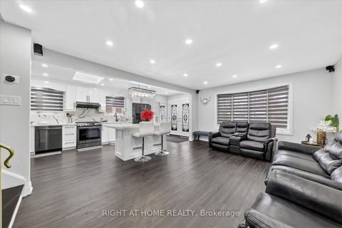Photo 10 at 314 Morrish Road S, Highland Creek, Toronto