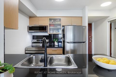 Photo 5 at Lph02 - 16 Harrison Garden Boulevard, Willowdale East, Toronto
