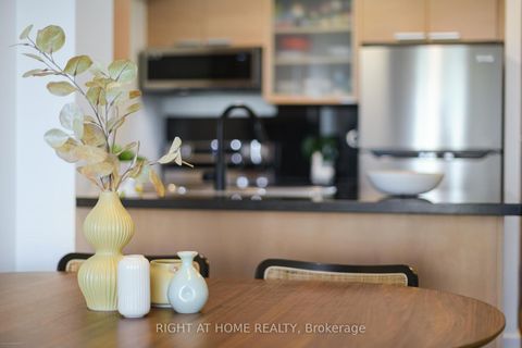 Photo 8 at Lph02 - 16 Harrison Garden Boulevard, Willowdale East, Toronto