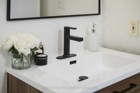 Photo 22 at Lph02 - 16 Harrison Garden Boulevard, Willowdale East, Toronto