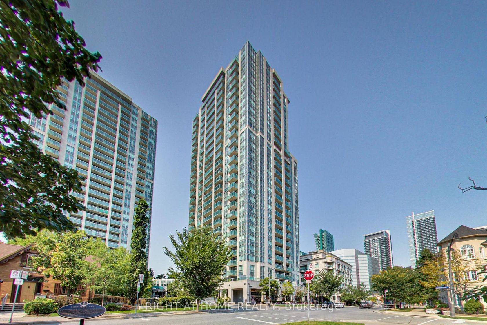 Lph02 - 16 Harrison Garden Boulevard, Willowdale East, Toronto 