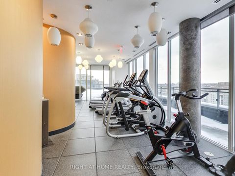 Photo 17 at 711 - 435 Richmond Street W, Waterfront Communities C1, Toronto