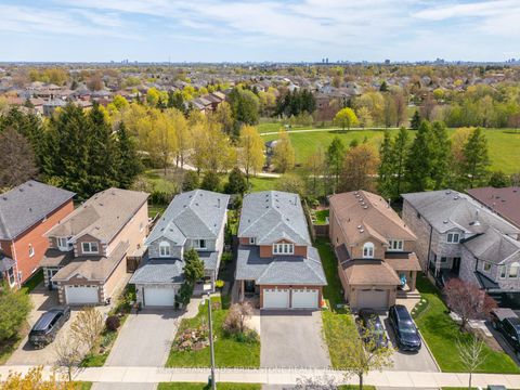 Photo 3 at 65 Springer Drive S, Westbrook, Richmond Hill