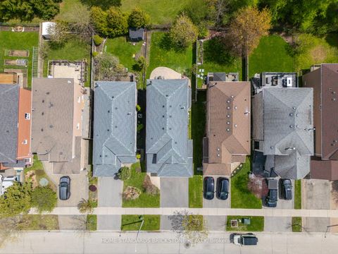 Photo 7 at 65 Springer Drive S, Westbrook, Richmond Hill