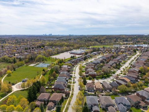 Photo 10 at 65 Springer Drive S, Westbrook, Richmond Hill