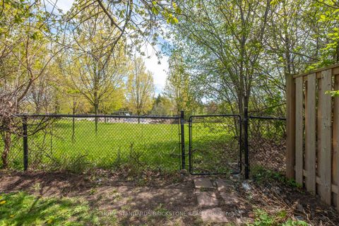 Photo 15 at 65 Springer Drive S, Westbrook, Richmond Hill
