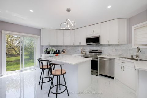 Photo 26 at 65 Springer Drive S, Westbrook, Richmond Hill