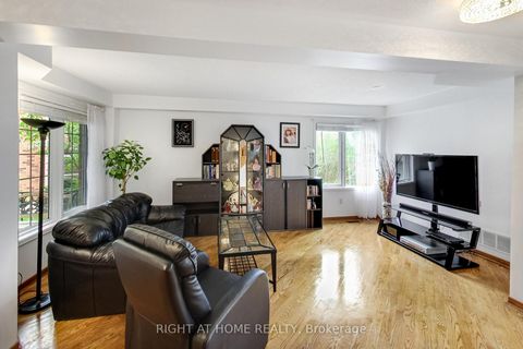 Photo 1 at 28 Foxtail Ridge, Armitage, Newmarket