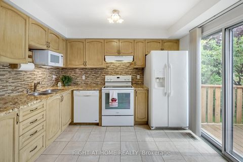 Photo 7 at 28 Foxtail Ridge, Armitage, Newmarket