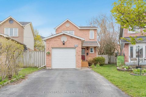Photo 1 at 44 Hadden Crescent, Cundles East, Barrie
