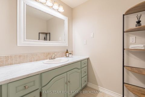Photo 17 at 44 Hadden Crescent, Cundles East, Barrie