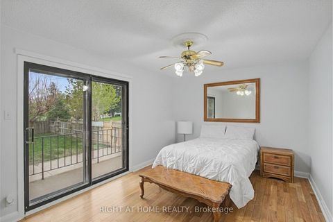 Photo 16 at 89 Newton Drive, Newtonbrook East, Toronto