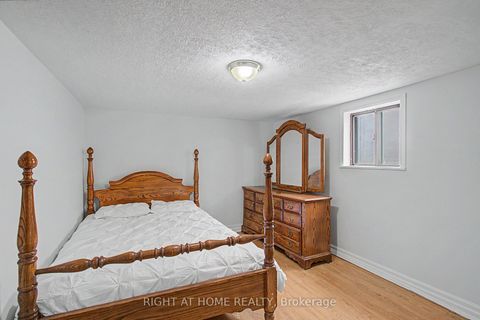 Photo 26 at 89 Newton Drive, Newtonbrook East, Toronto