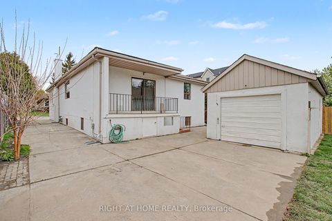 Photo 28 at 89 Newton Drive, Newtonbrook East, Toronto