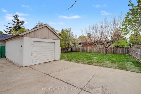 Photo 29 at 89 Newton Drive, Newtonbrook East, Toronto