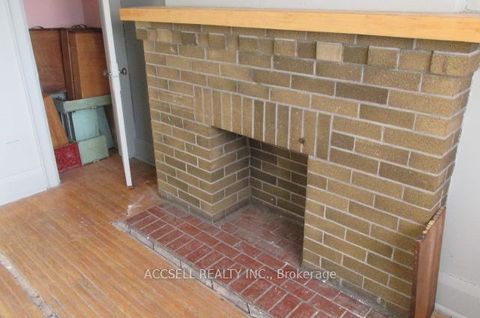 Photo 4 at 53 Arlington Avenue N, Wychwood, Toronto