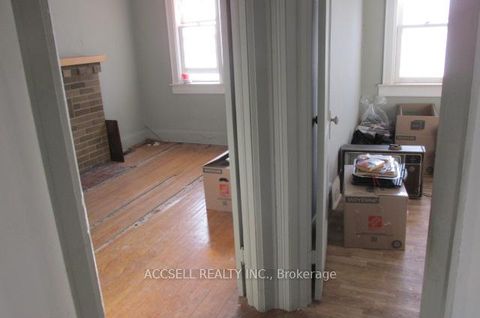 Photo 7 at 53 Arlington Avenue N, Wychwood, Toronto