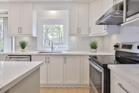 Photo 5 at 60 Aragon Avenue, Sullivan, Toronto