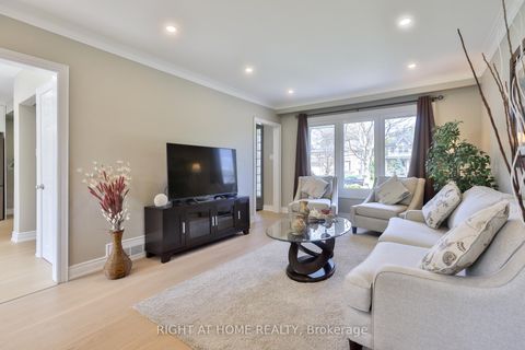 Photo 11 at 60 Aragon Avenue, Sullivan, Toronto