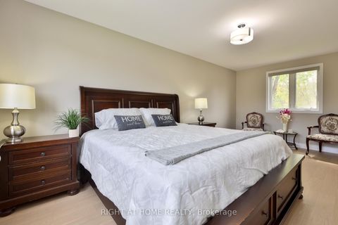 Photo 20 at 60 Aragon Avenue, Sullivan, Toronto